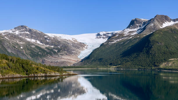 Descubre Svartisen: Guía Completa para Llegar desde Mo i Rana y Meløy
